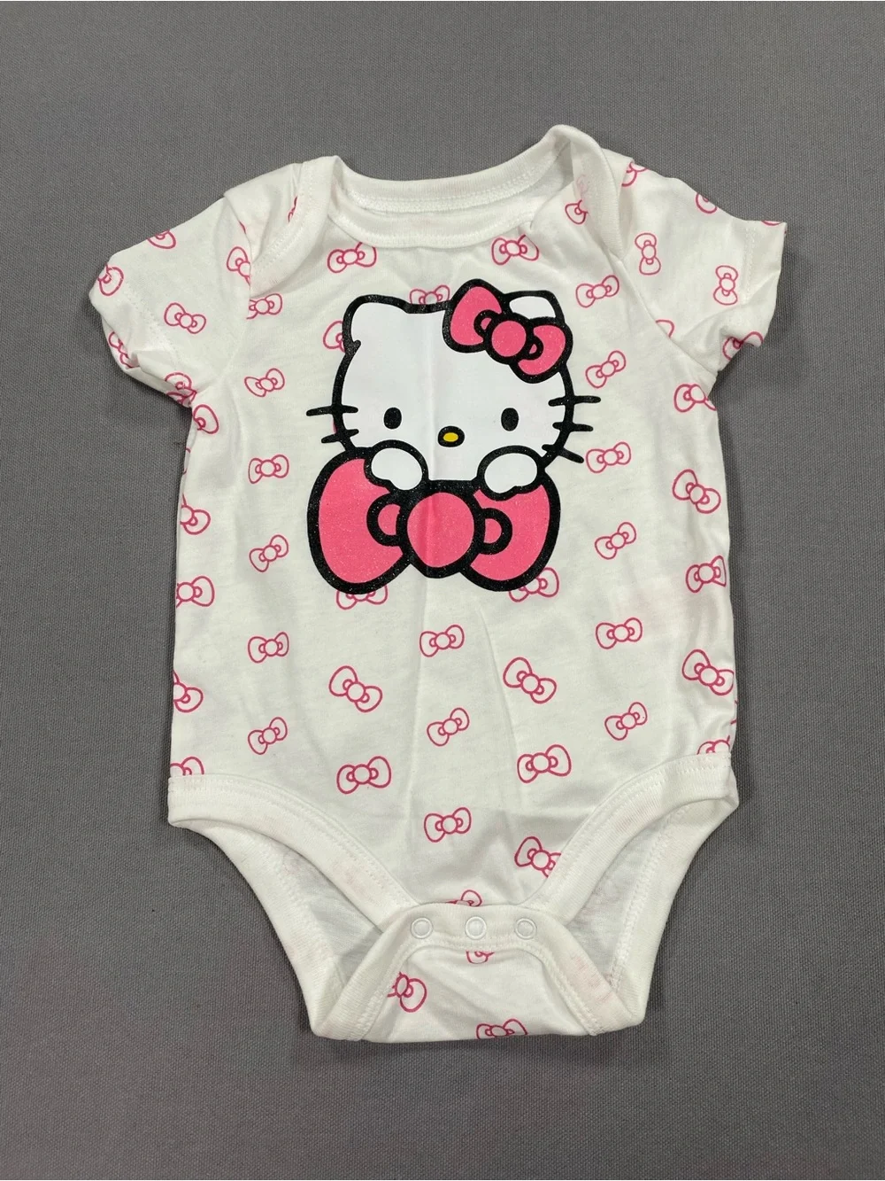 Hello Kitty Pink, White & Yellow Short-Sleeve Baby One-Piece Bodysuit Set
